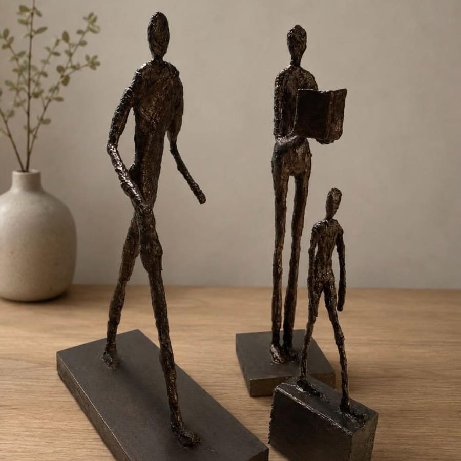 Filigrane Figuren nach Giacometti