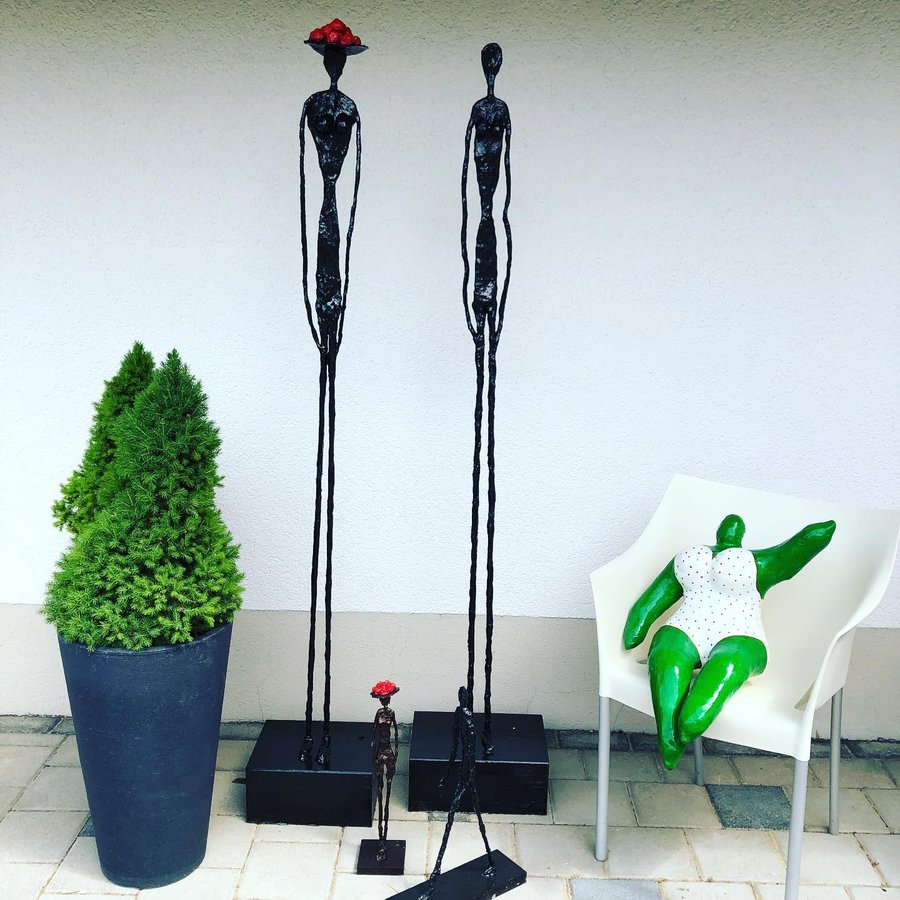 Großskulptur nach Giacometti